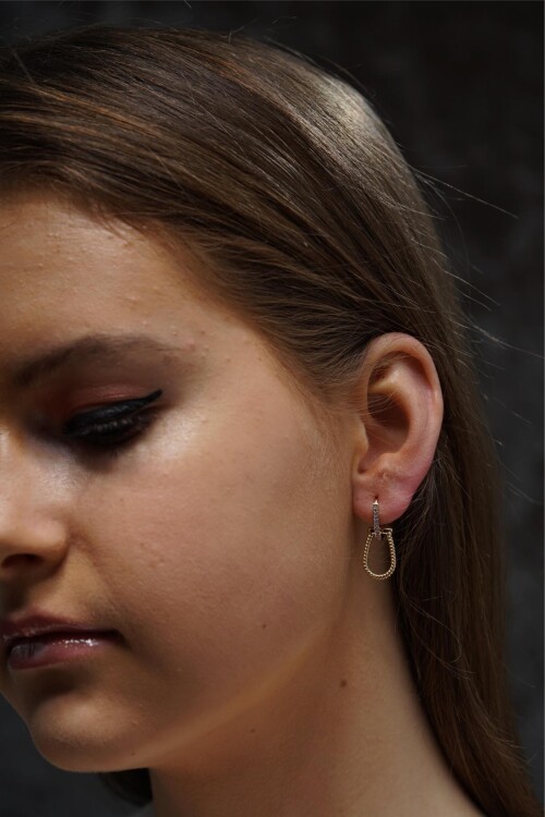 TAŞLI SALLANTILI HALAT KÜPE