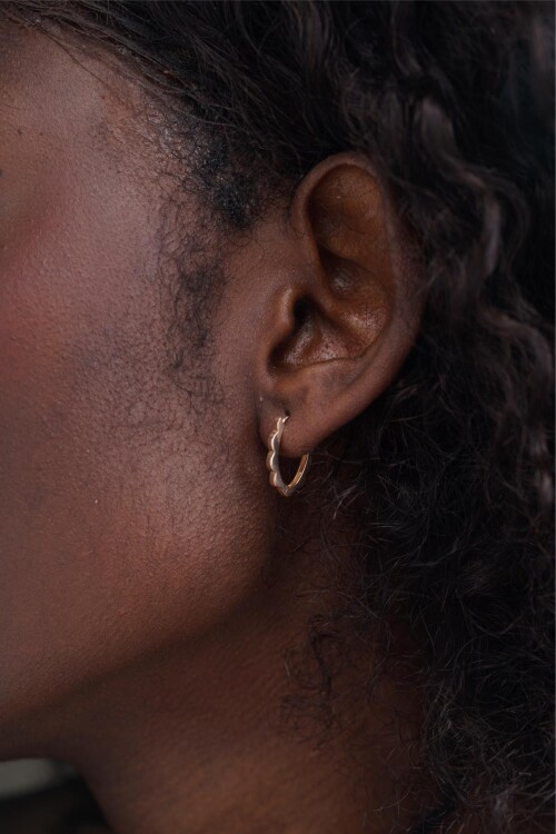 KIVRIMLI HALKA KÜPE