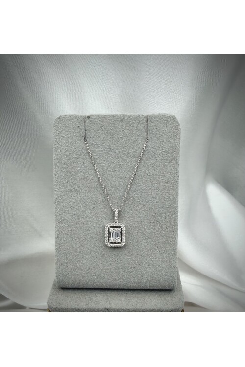 PIRLANTA BAGET ve YUVARLAK TAŞ KOLYE