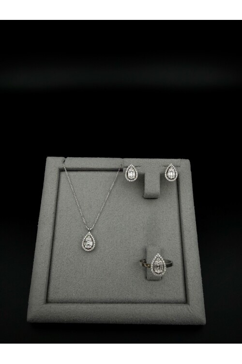 PIRLANTA DAMLA MODEL BAGET ve YUVARLAK TAŞ ZİNCİRLİ KOLYE