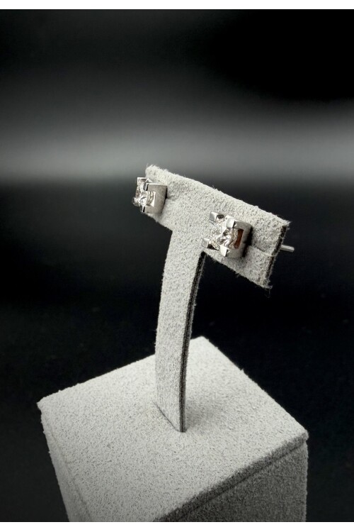 PIRLANTA TAKOZ TIRNAK TEKTAŞ KÜPE