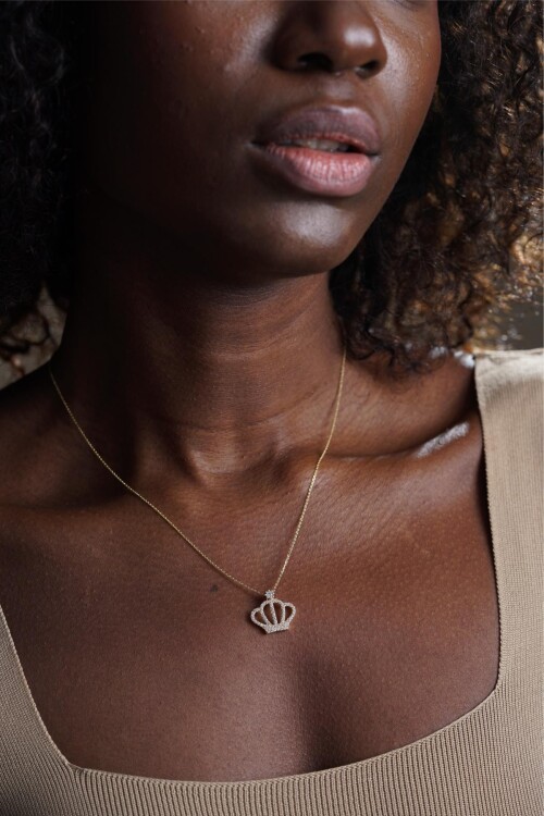 TAÇ MODELİ ZİNCİRLİ KOLYE