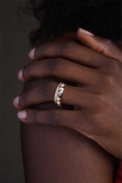 TAŞLI PİRAMİT YÜZÜK