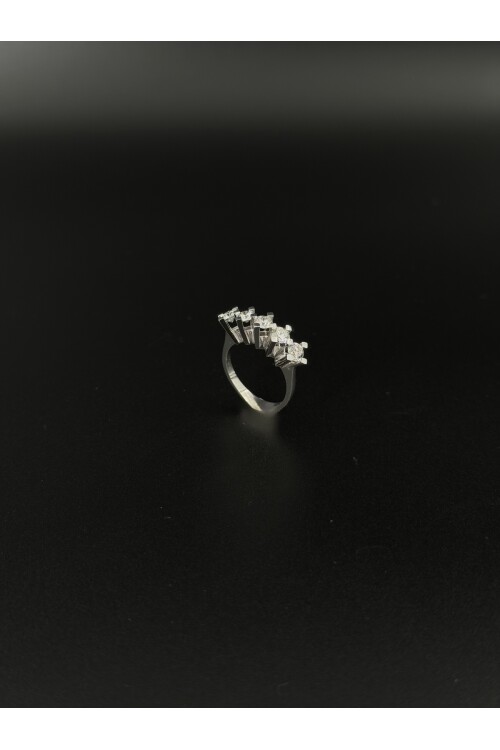 1.25 KARAT PIRLANTA BEŞTAŞ YÜZÜK