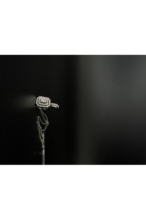 PIRLANTA BAGET ve YUVARLAK ÇİFT SIRA TAŞLI KOLYE