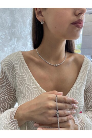 TAŞLI OVAL BİLEKLİK